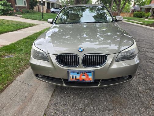 Green 2006 BMW 530 xiT