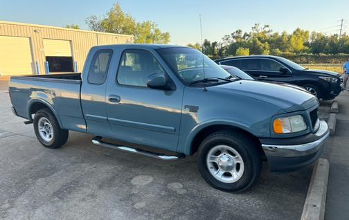 2002 Ford F-150 Lariat SuperCab