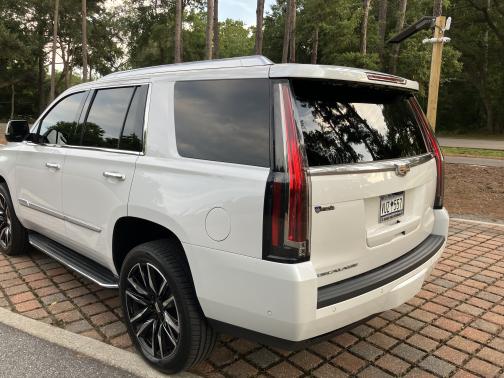 2020 Cadillac Escalade Luxury