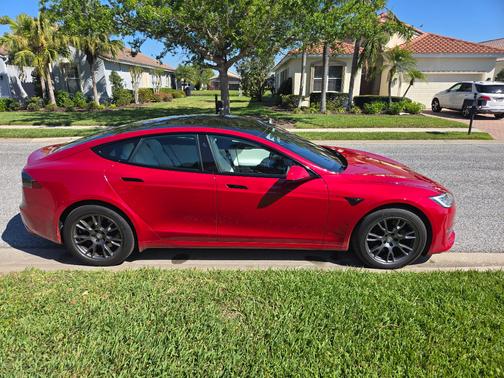 2022 Tesla Model S Long Range