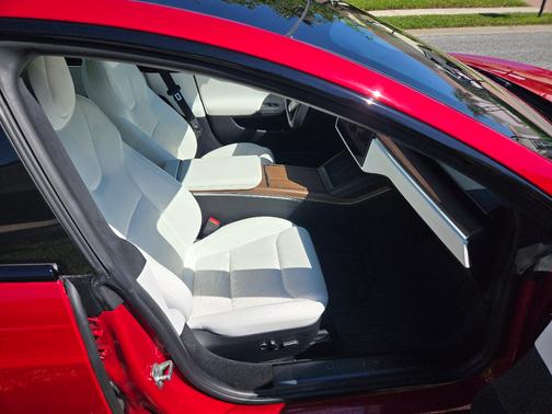 2022 Tesla Model S Long Range