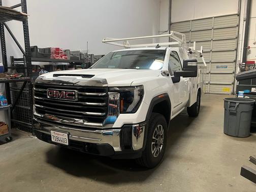 White 2024 GMC Sierra 3500 SLE