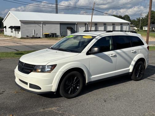 White 2020 Dodge Journey SE Value Edition