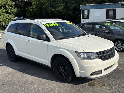 White 2020 Dodge Journey SE Value Edition