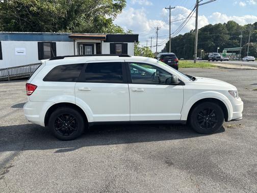 White 2020 Dodge Journey SE Value Edition