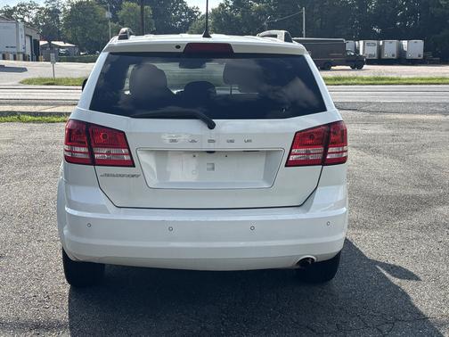 White 2020 Dodge Journey SE Value Edition