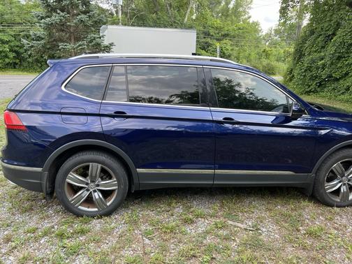 Blue 2021 Volkswagen Tiguan 2.0T SEL