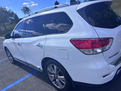 2013 Nissan Pathfinder Platinum