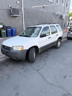 White 2003 Ford Escape XLS