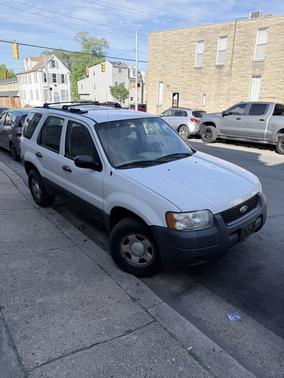 White 2003 Ford Escape XLS