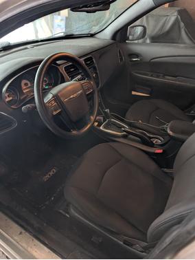 2014 Chrysler 200 LX