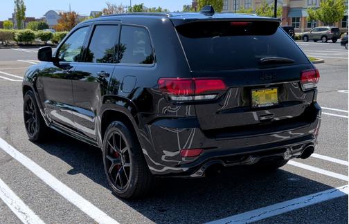 Black 2018 Jeep Grand Cherokee SRT