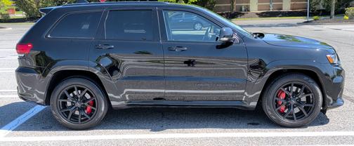 Black 2018 Jeep Grand Cherokee SRT