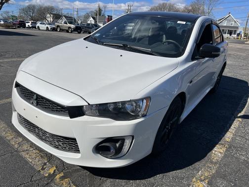 White 2017 Mitsubishi Lancer ES