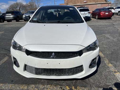 White 2017 Mitsubishi Lancer ES