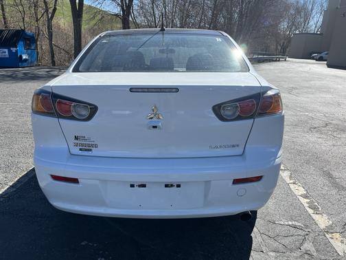White 2017 Mitsubishi Lancer ES