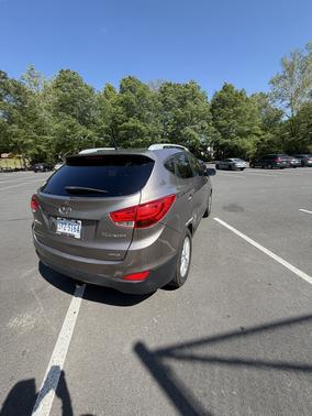 Brown 2011 Hyundai TUCSON GLS