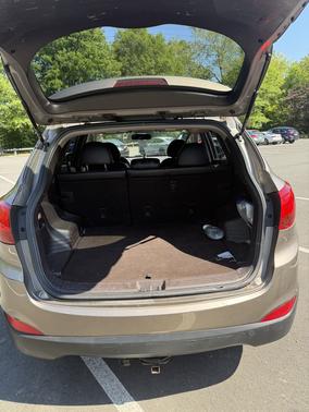 Brown 2011 Hyundai TUCSON GLS