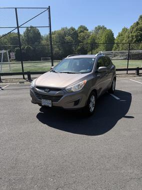 Brown 2011 Hyundai TUCSON GLS