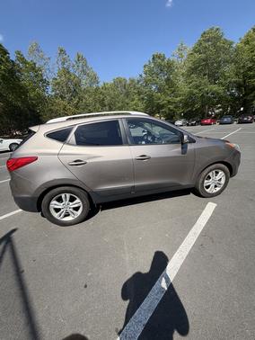 Brown 2011 Hyundai TUCSON GLS