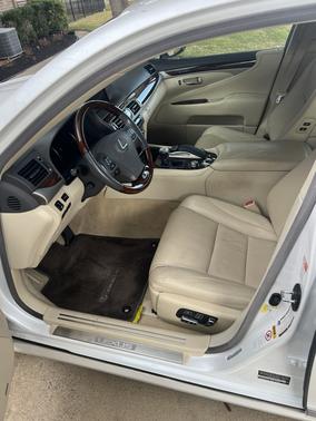 2016 Lexus LS 460 Base