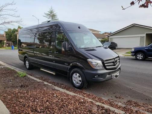 Photo 3 of 14 of 2014 Mercedes-Benz Sprinter High Roof