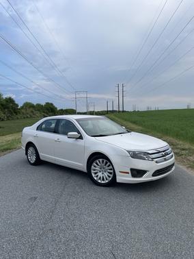 White 2011 Ford Fusion Hybrid Base
