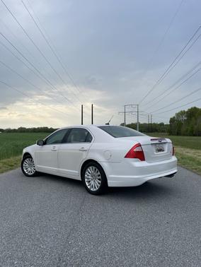 White 2011 Ford Fusion Hybrid Base