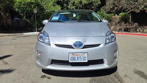 Silver 2010 Toyota Prius III