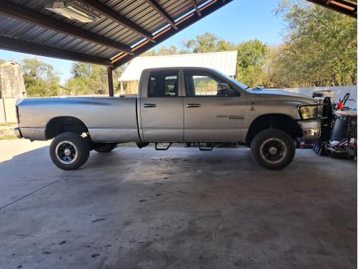 2006 Dodge Ram 2500 SLT Quad Cab