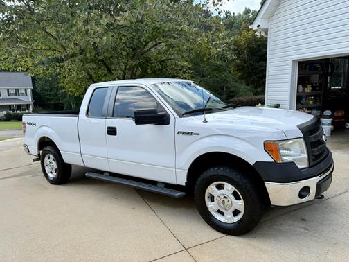 White 2014 Ford F-150 XL