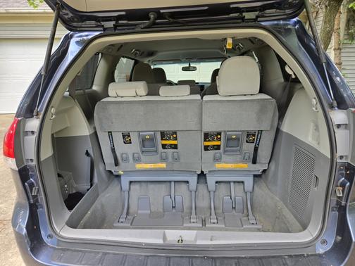 2013 Toyota Sienna LE