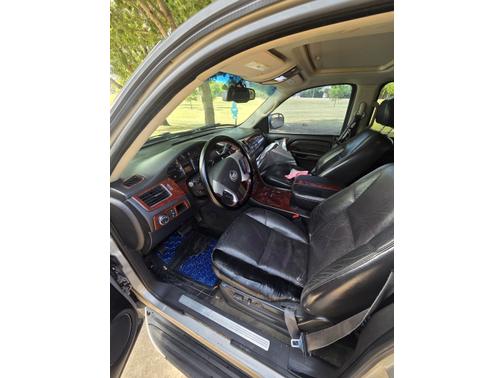 Gold 2007 Cadillac Escalade EXT Base