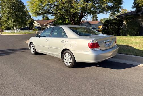 Silver 2006 Toyota Camry LE