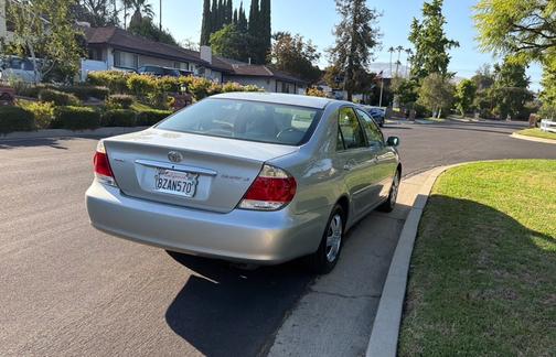 Silver 2006 Toyota Camry LE