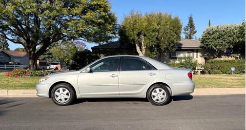 Silver 2006 Toyota Camry LE