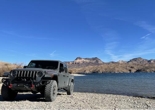 Photo 6 of 6 of 2020 Jeep Gladiator Rubicon