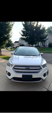 White 2018 Ford Escape SEL