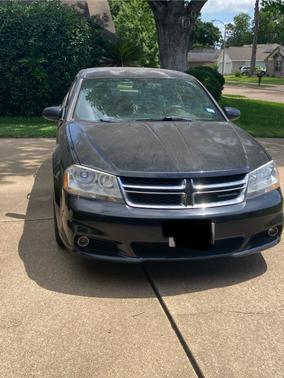 Black 2011 Dodge Avenger Heat