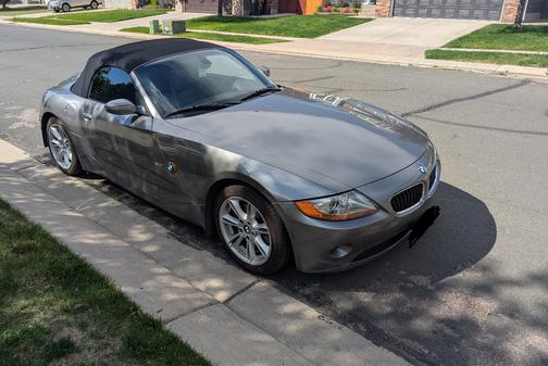 Gray 2003 BMW Z4 3.0i