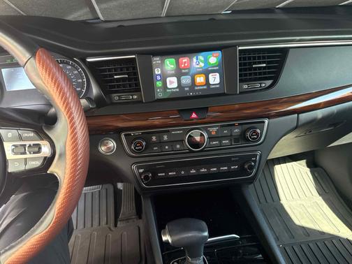 2019 Kia Cadenza Premium