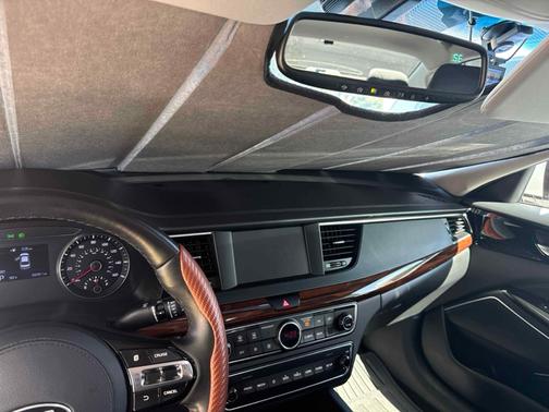 2019 Kia Cadenza Premium