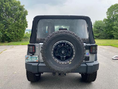 Silver 2016 Jeep Wrangler Rubicon