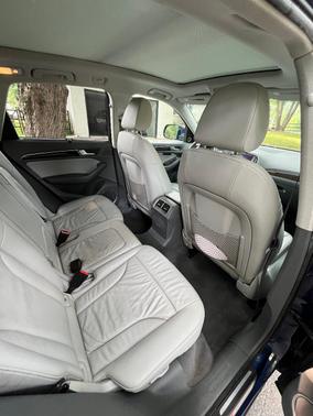 Blue 2014 Audi Q5 3.0T Prestige quattro