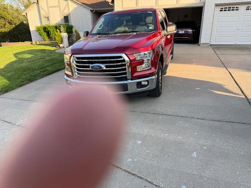 Red 2016 Ford F-150 XLT