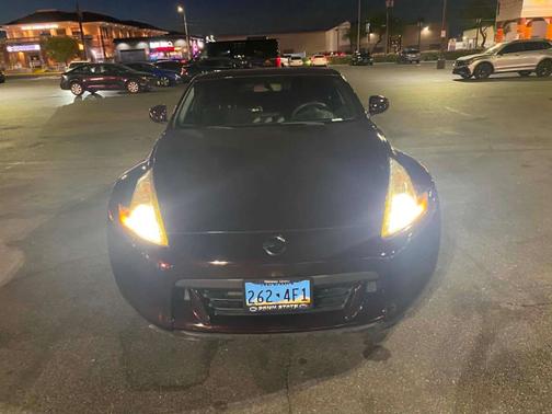 Black 2011 Nissan 370Z Base