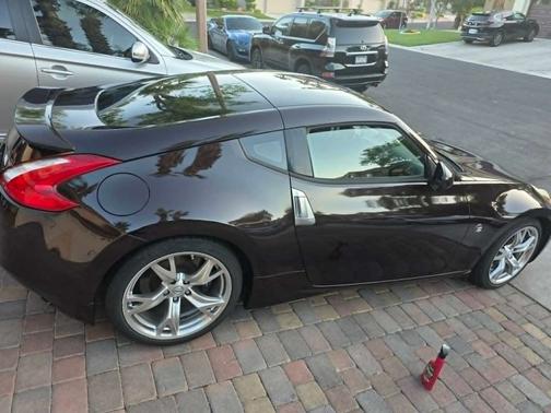 Black 2011 Nissan 370Z Base