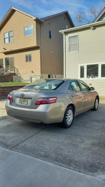 Beige 2007 Toyota Camry LE