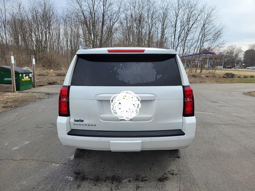 White 2016 Chevrolet Suburban LT