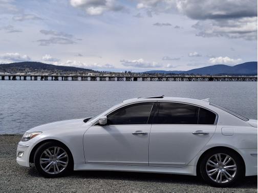 2012 Hyundai Genesis 3.8